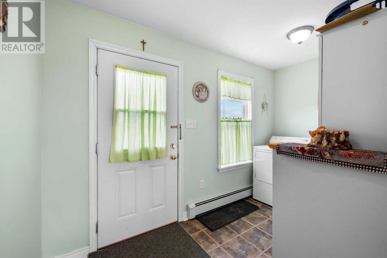 56 WOODHAWK Lane - 15