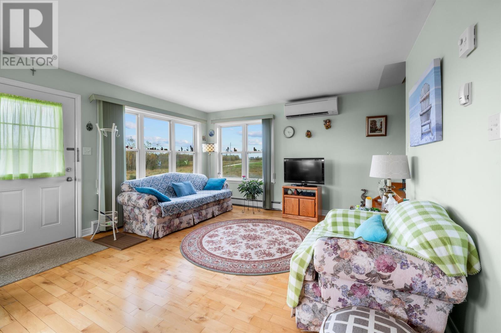56 WOODHAWK Lane - 13