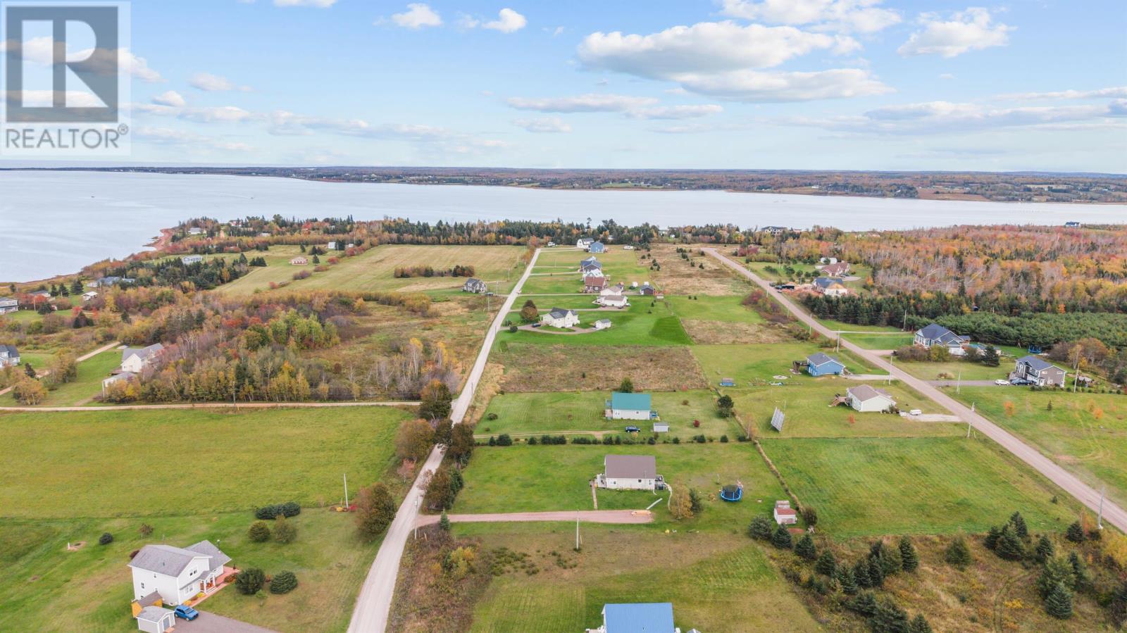 56 WOODHAWK Lane - 36