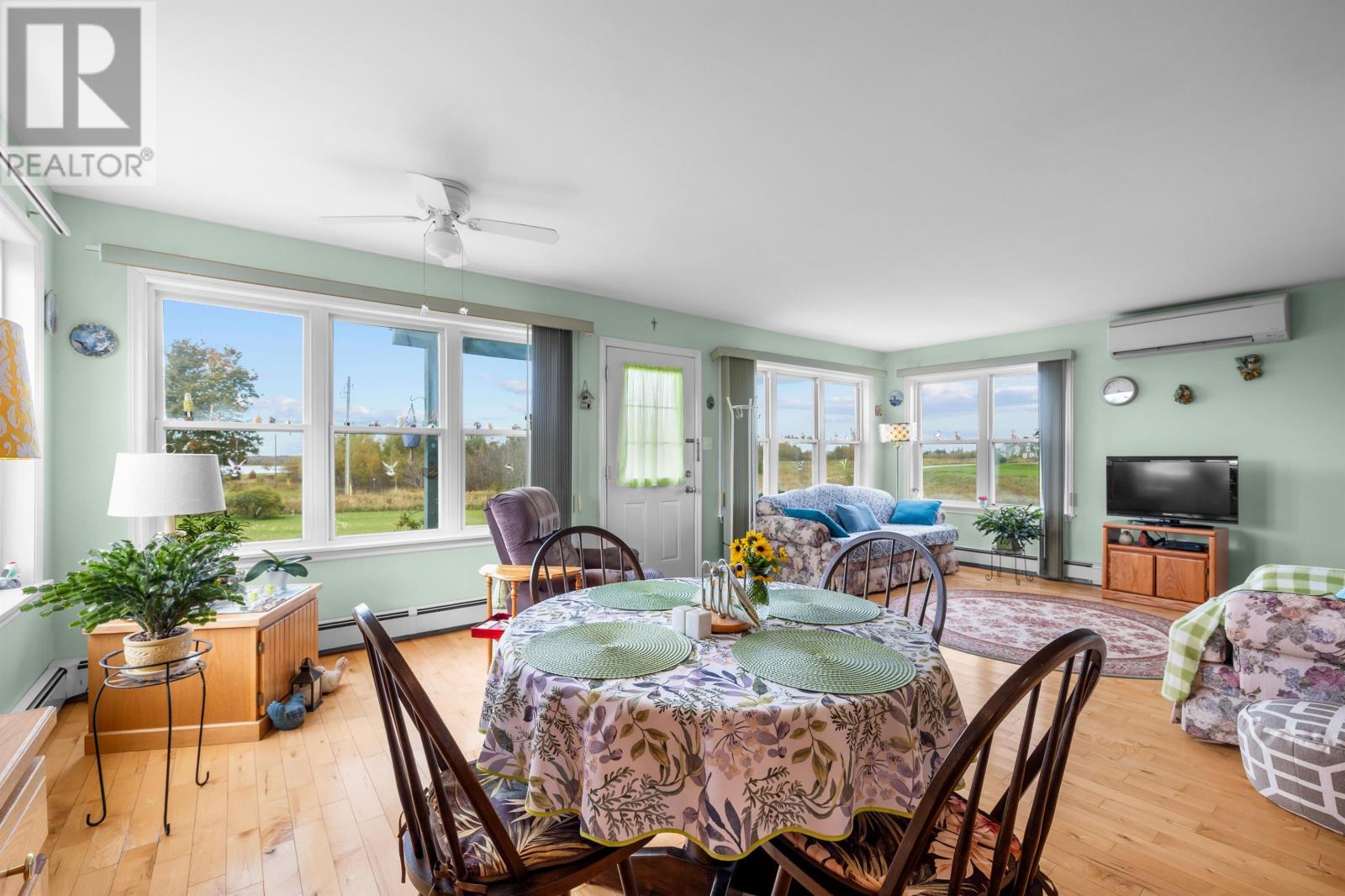 56 WOODHAWK Lane - 8