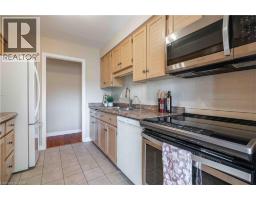 606 Village Green Boulevard Unit# 6, Stoney Creek, ON L8G5B7 Photo 9