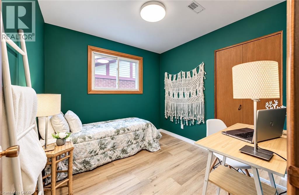 404 LAKEVIEW Drive - 19