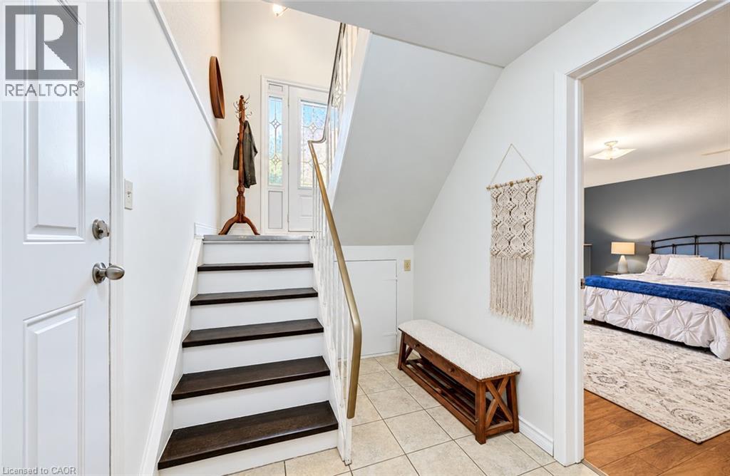 404 LAKEVIEW Drive - 21