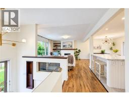 404 Lakeview Drive, Waterloo, ON N2L4Z6 Photo 14