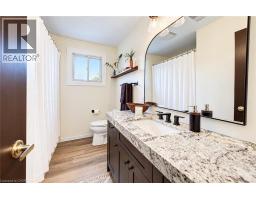 404 Lakeview Drive, Waterloo, ON N2L4Z6 Photo 18