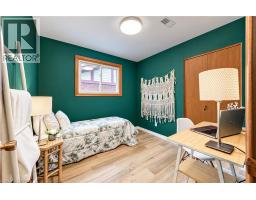 404 Lakeview Drive, Waterloo, ON N2L4Z6 Photo 19