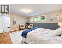 404 Lakeview Drive, Waterloo, ON N2L4Z6 Photo 23