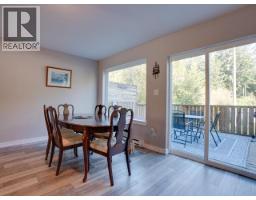 Primary Bedroom - 5432 Manson Ave, Powell River, BC V8A3P9 Photo 6