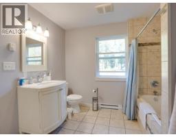 5432 Manson Ave, Powell River, BC V8A3P9 Photo 21