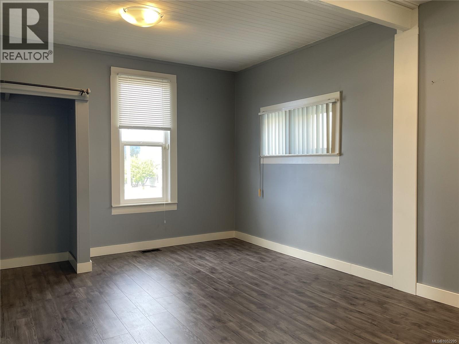 3097 6th Ave - 12
