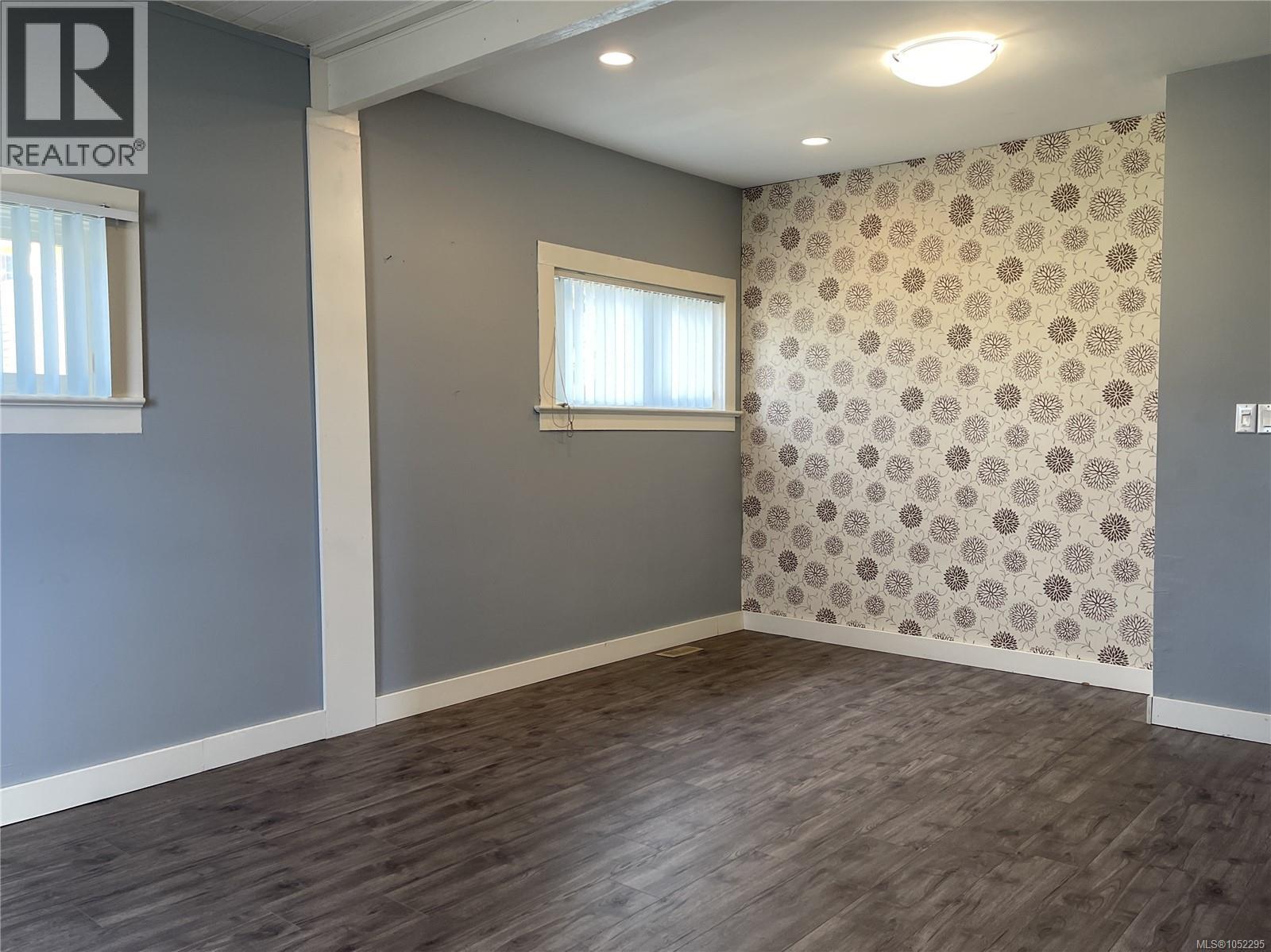 3097 6th Ave - 13