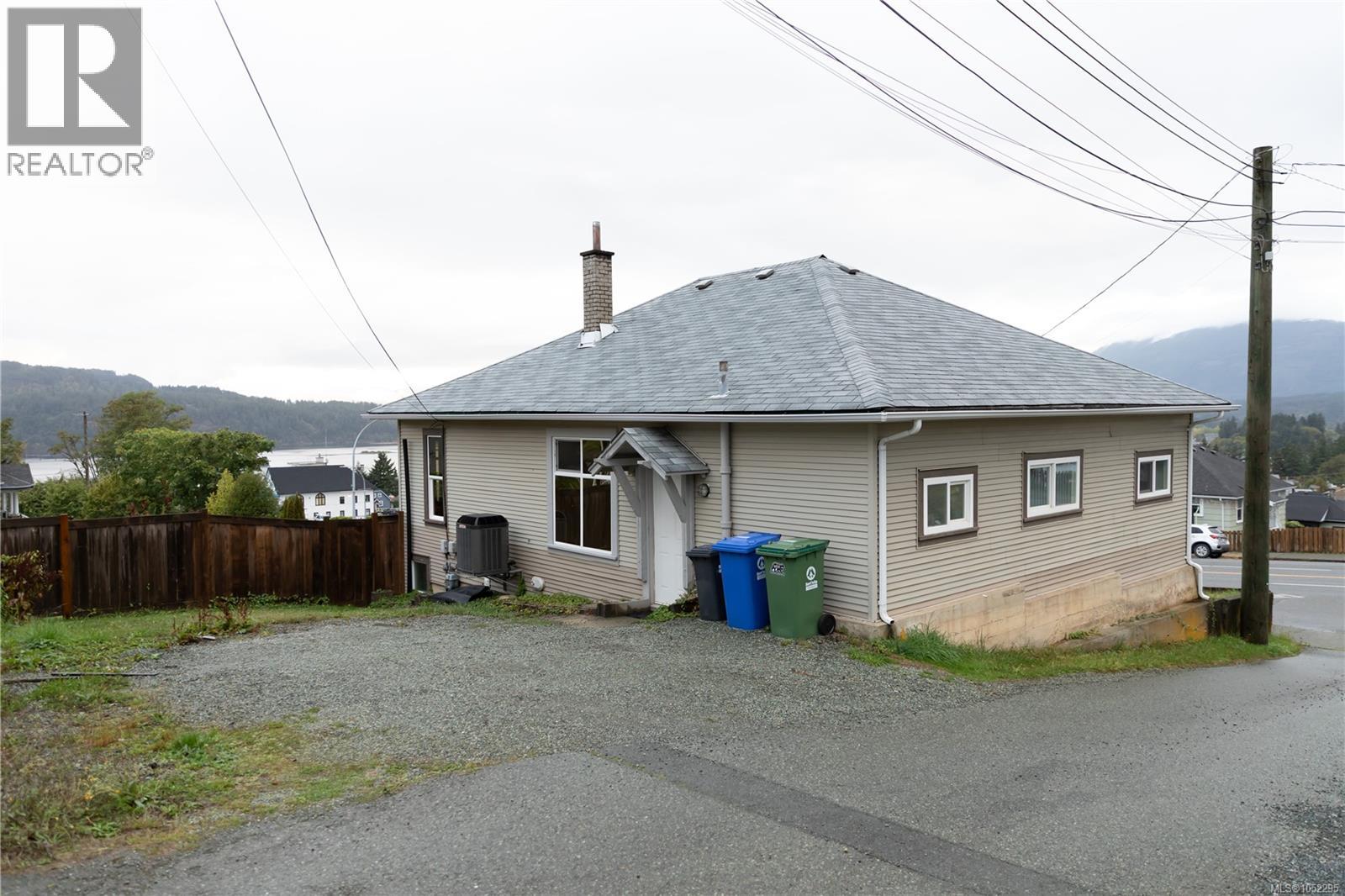 3097 6th Ave - 33