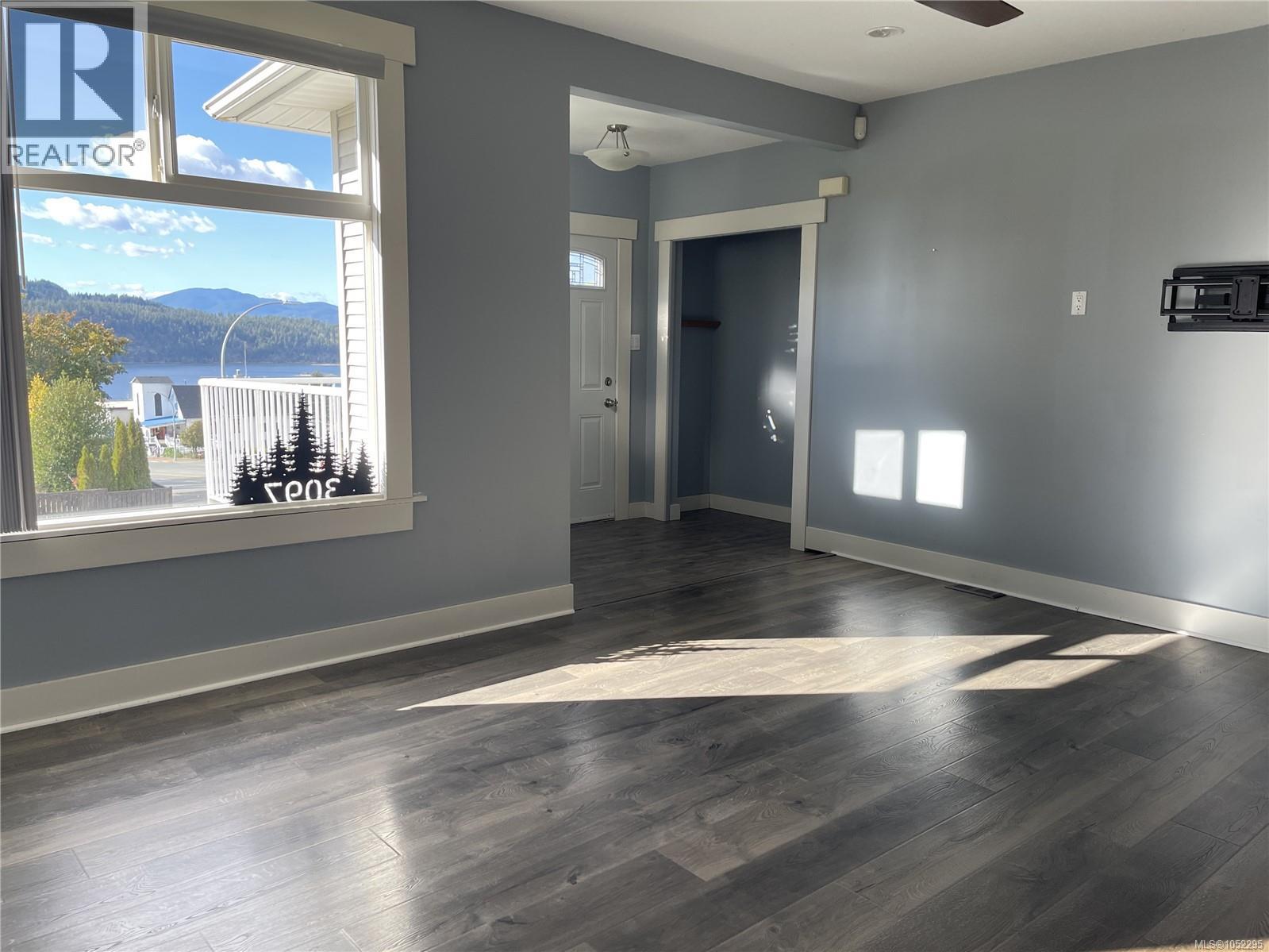 3097 6th Ave - 4