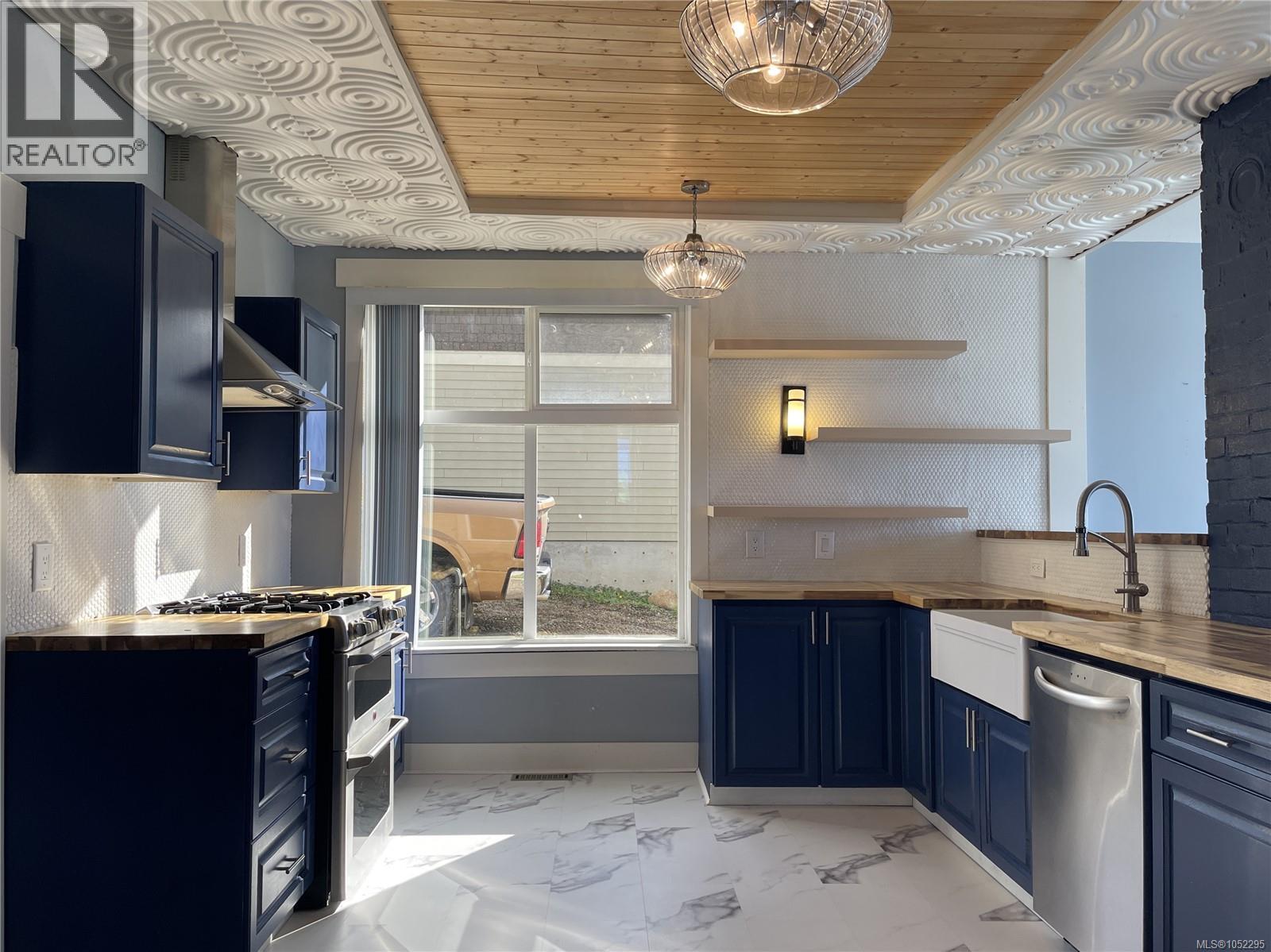 3097 6th Ave - 8