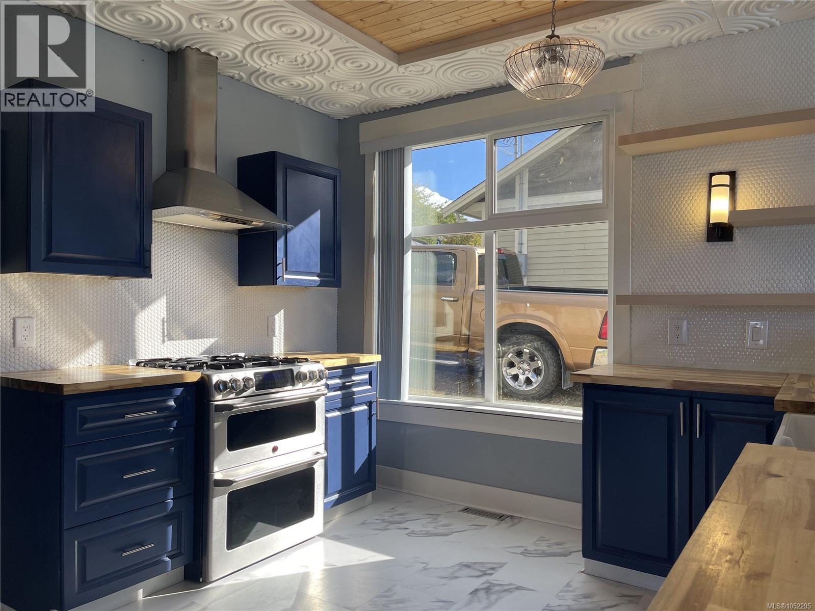 3097 6th Ave - 9