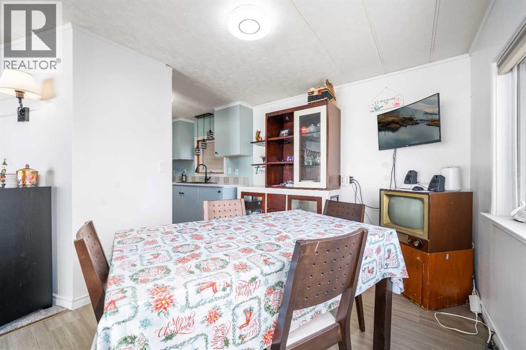 204 6 Street - 20