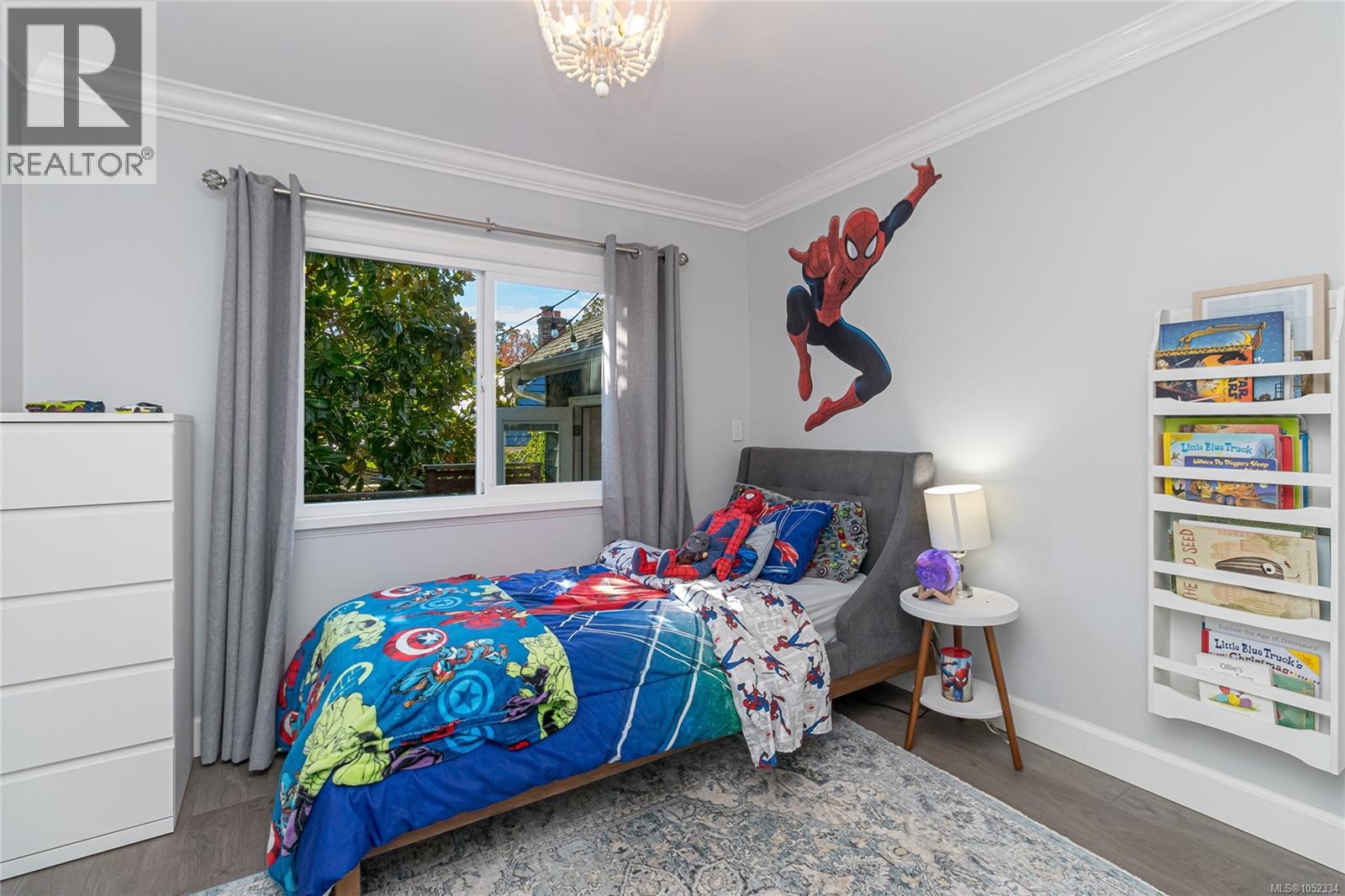 3721 Craigmillar Ave - 38