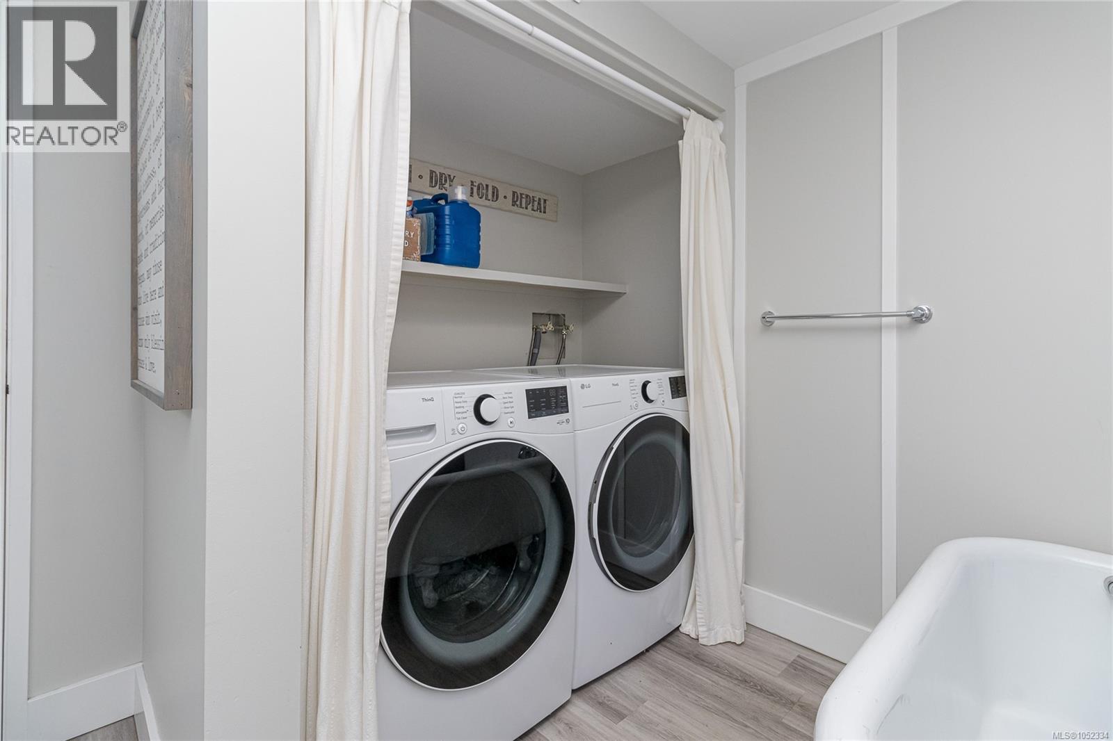 3721 Craigmillar Ave - 46