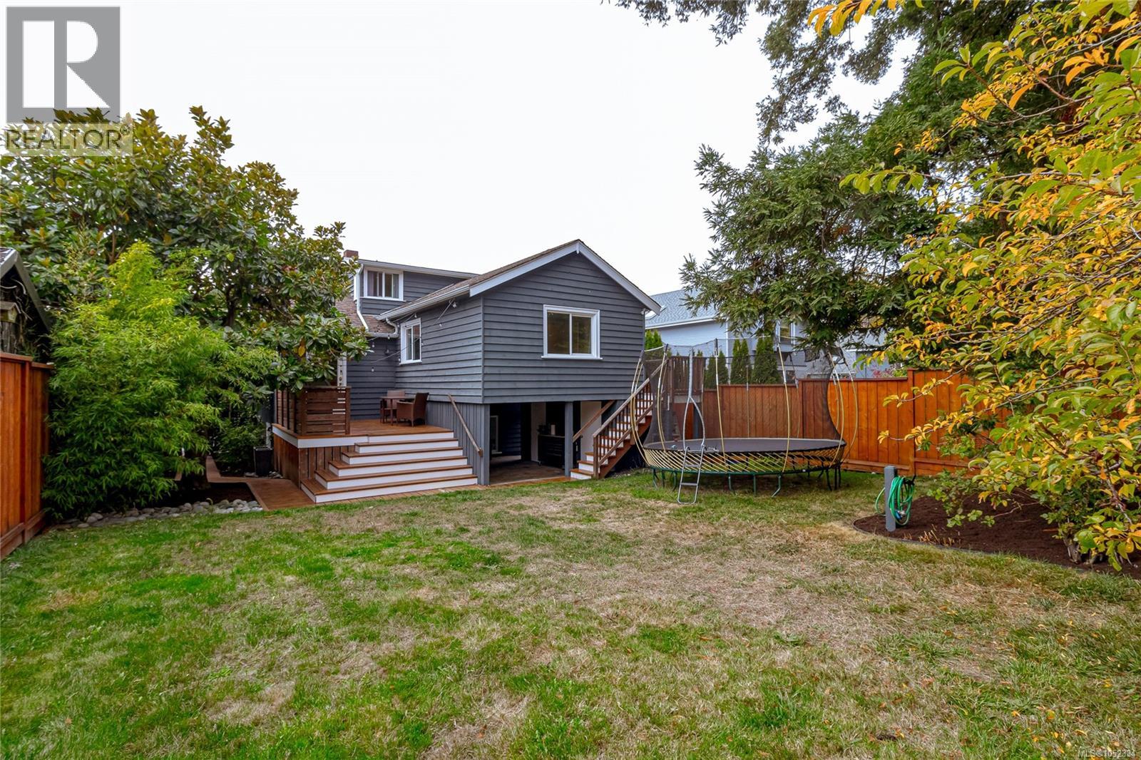 3721 Craigmillar Ave - 48