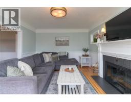 Bedroom - 3721 Craigmillar Ave, Saanich, BC V8P3H2 Photo 10