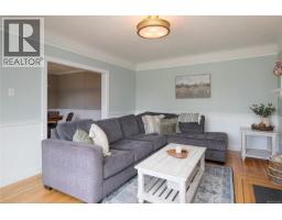 Bedroom - 3721 Craigmillar Ave, Saanich, BC V8P3H2 Photo 11