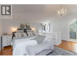 3721 Craigmillar Ave, Saanich, BC V8P3H2 Photo 26