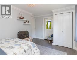 3721 Craigmillar Ave, Saanich, BC V8P3H2 Photo 35