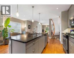 5012 20 Street SW - photo 10