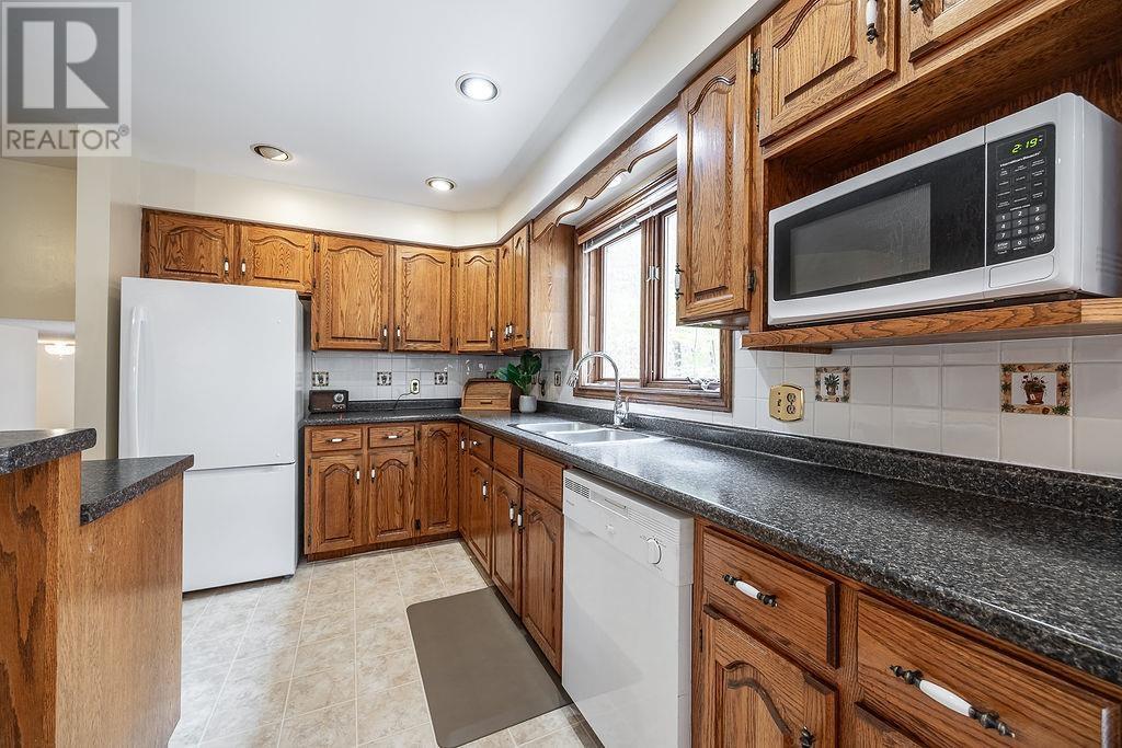 123 Palomino DR - 16