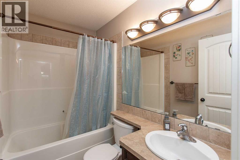 Listing photo – 171 Long Close, Red Deer