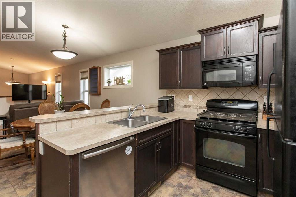 Listing photo – 171 Long Close, Red Deer