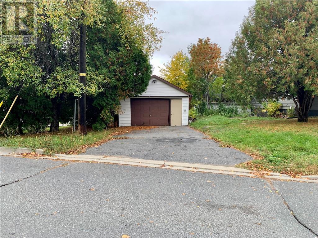 889 Adelaide Street - 3