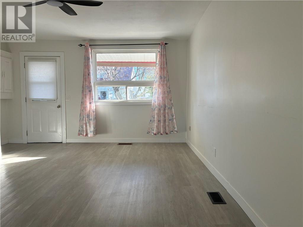 514 John Street — photo 7