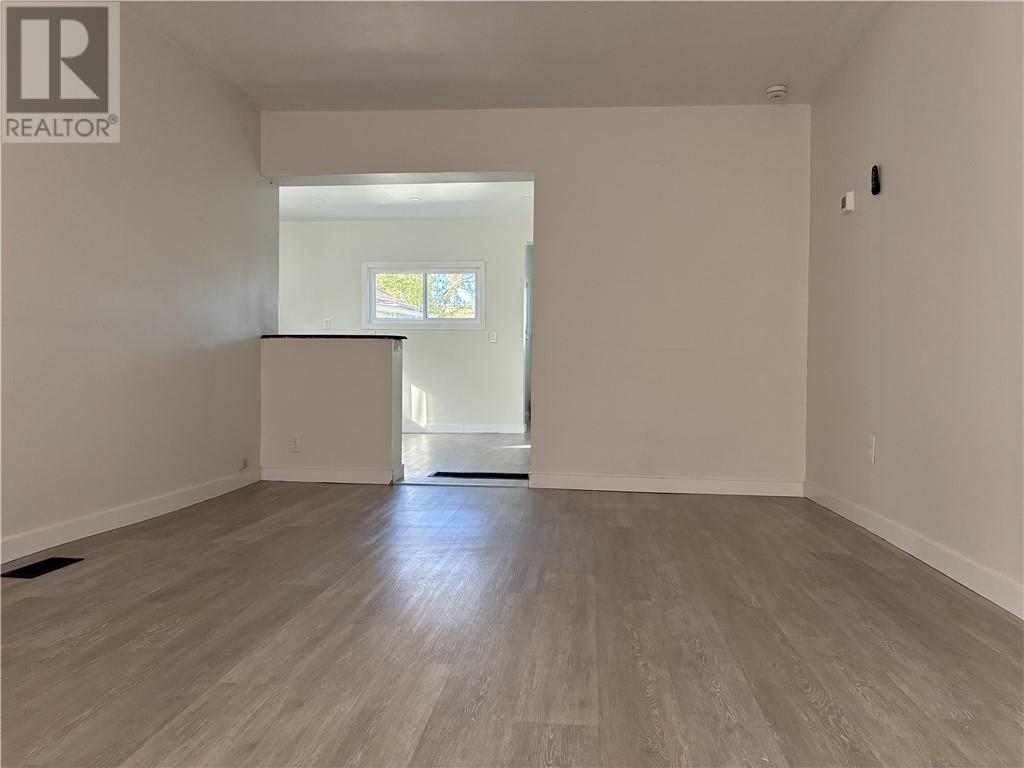 514 John Street — photo 8