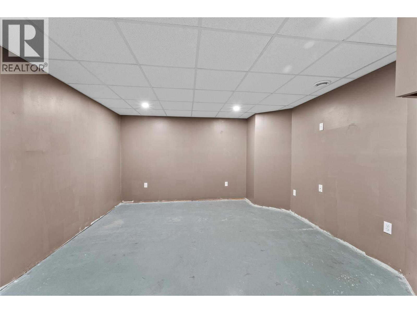 #33 1195 14TH Street - 25