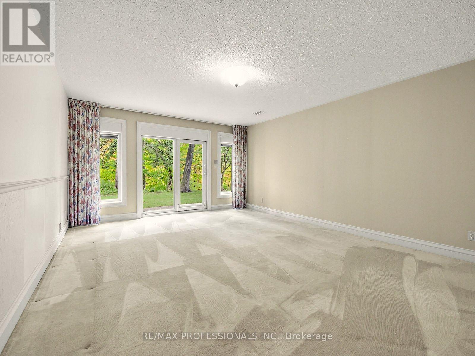 1952 Lapad Court — photo 32