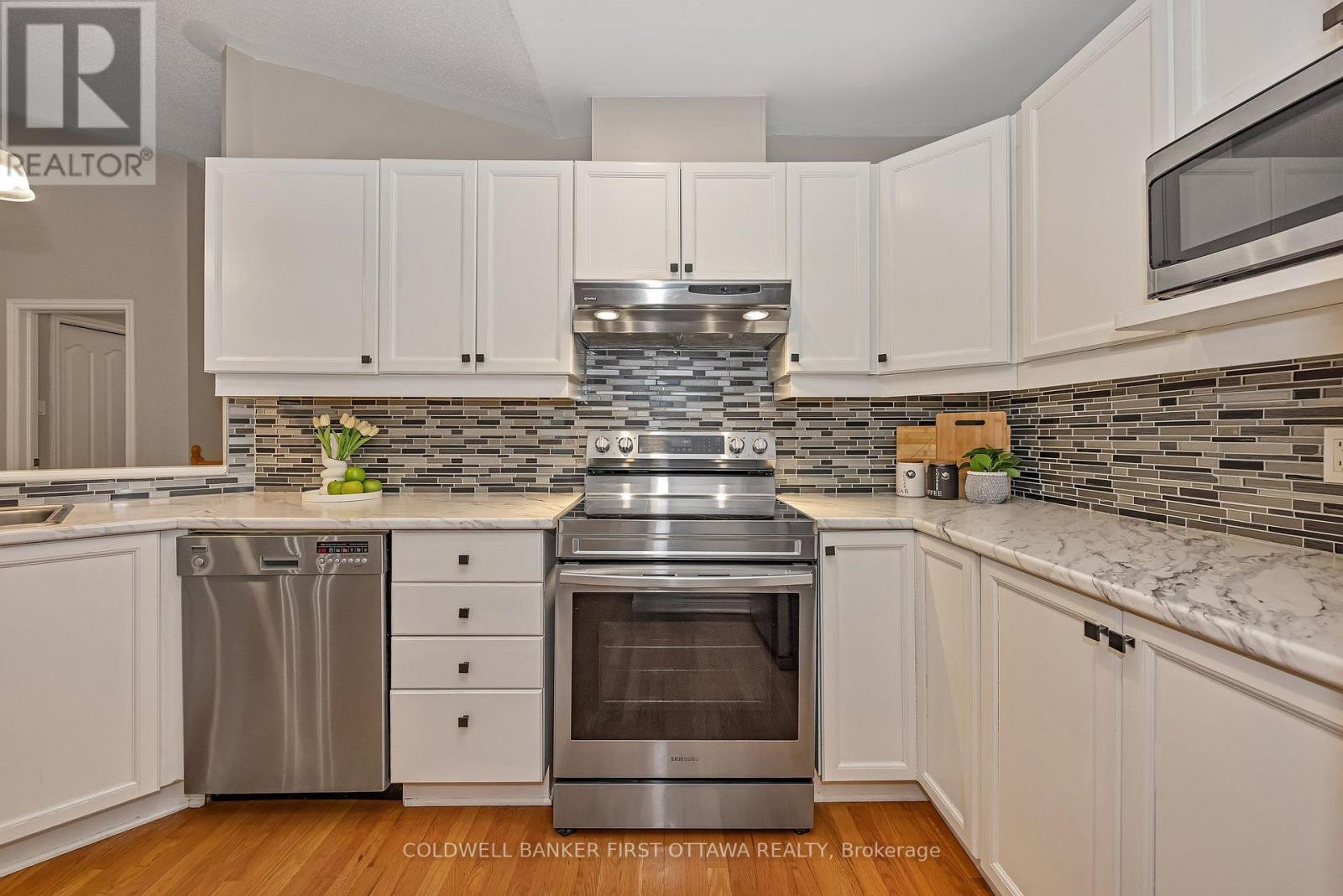 13 Fieldcrest Avenue — photo 13