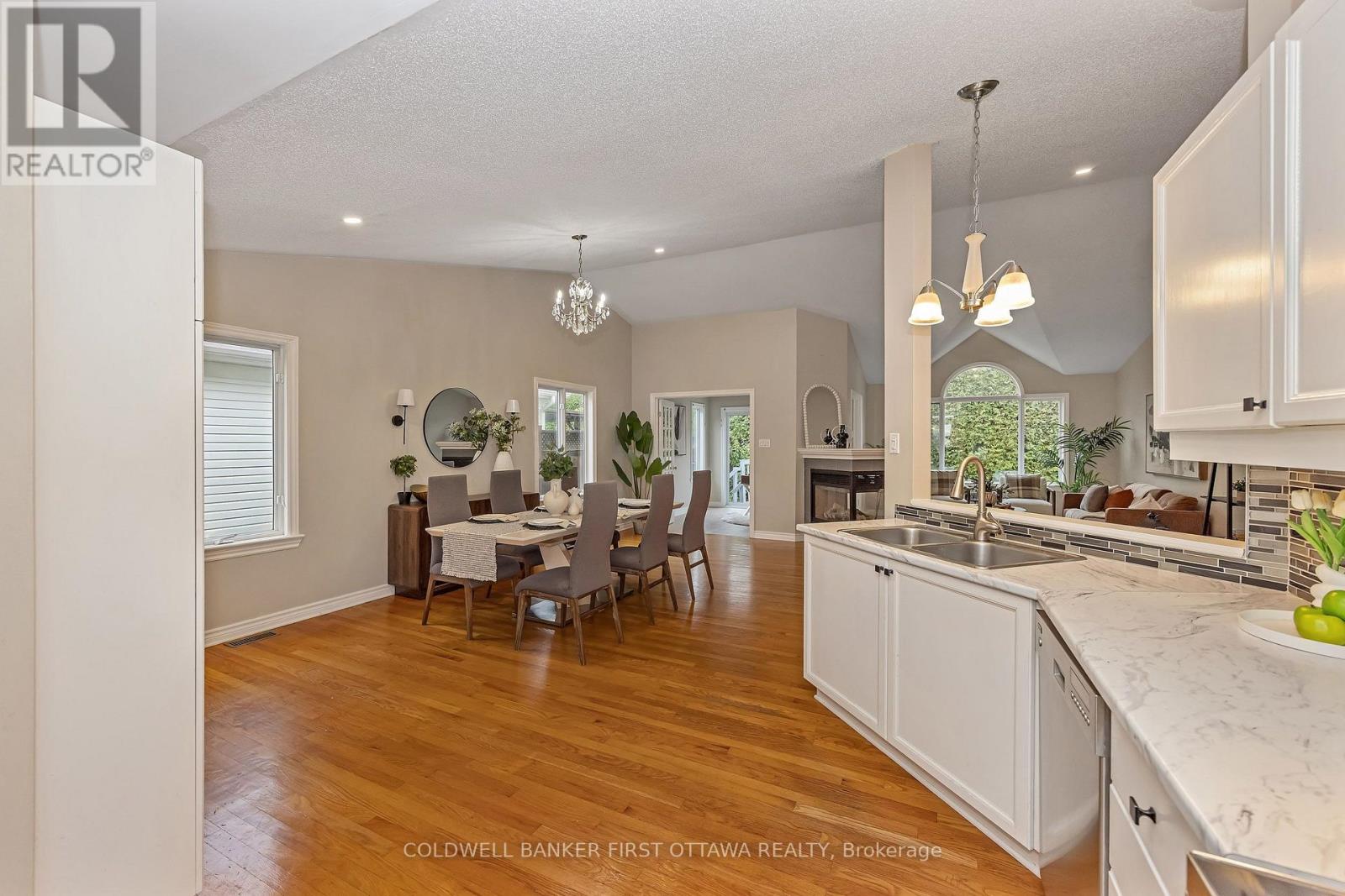 13 Fieldcrest Avenue — photo 14