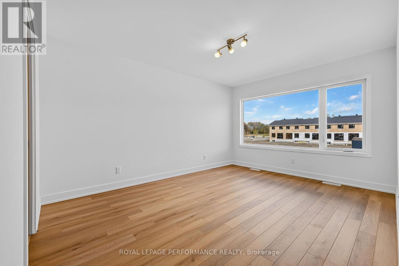 Th-152d Cypress Street — photo 19