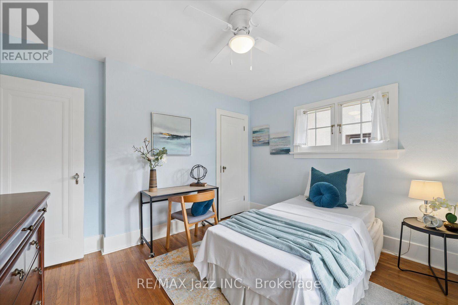 621 MASSON STREET - 35