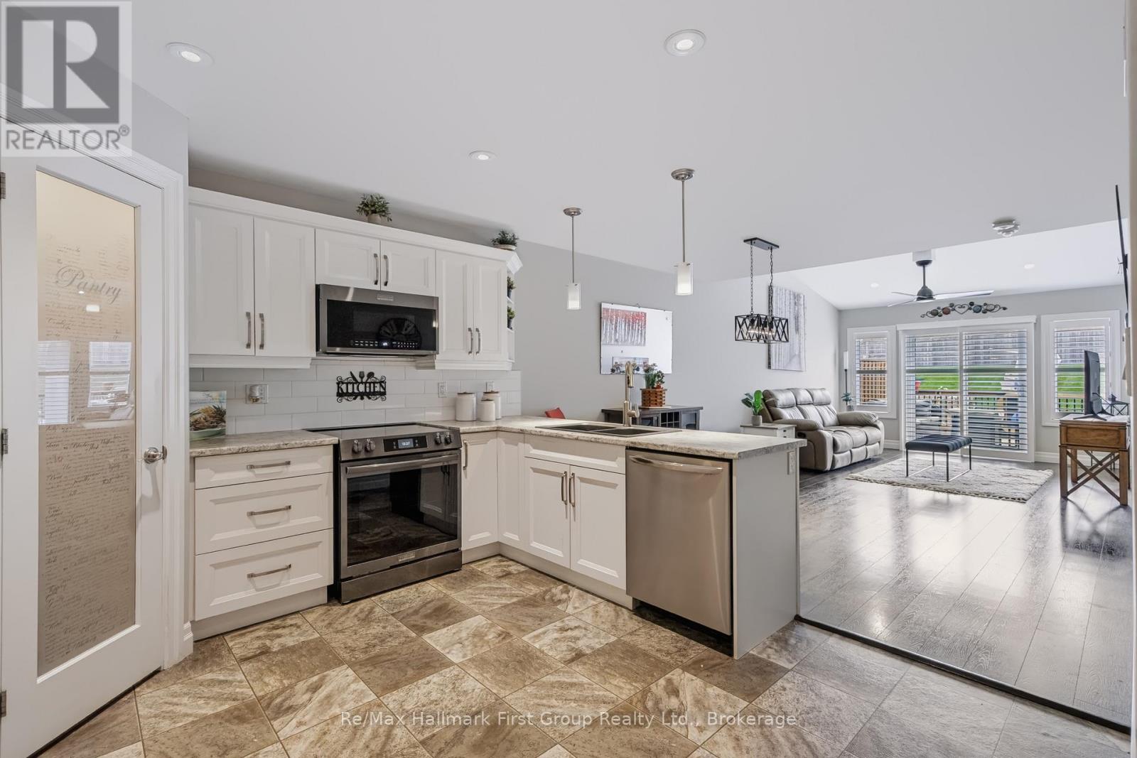 83 ASPEN DRIVE - 8