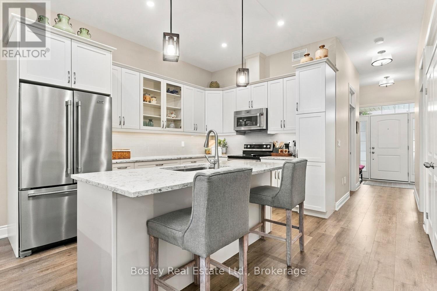 928 JOHN FAIRHURST BOULEVARD - 15