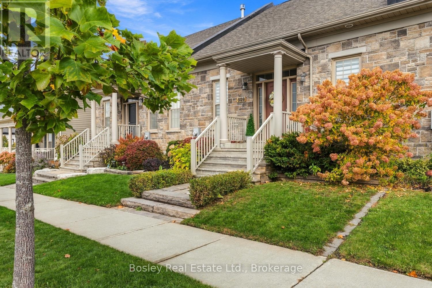 928 JOHN FAIRHURST BOULEVARD - 4