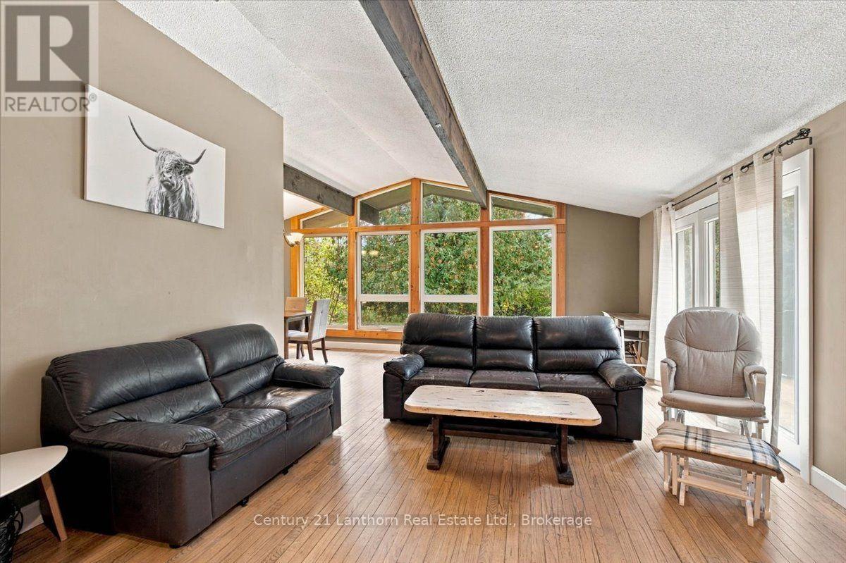 13056 Highway 62, Centre Hastings, ON photo 18