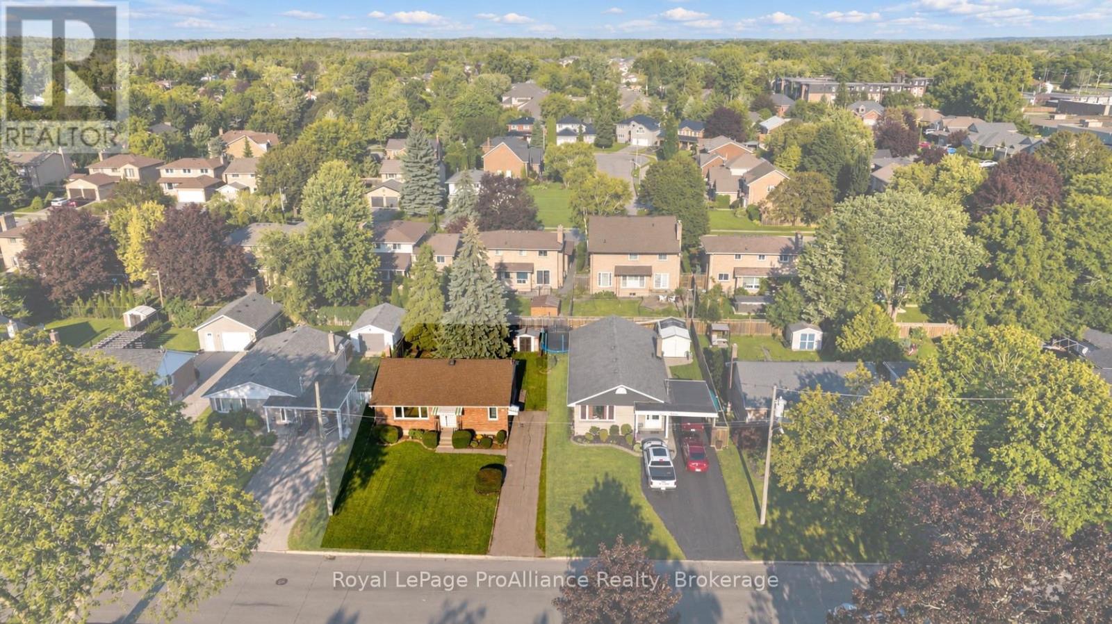 64 Elizabeth Crescent, Belleville, ON photo 2