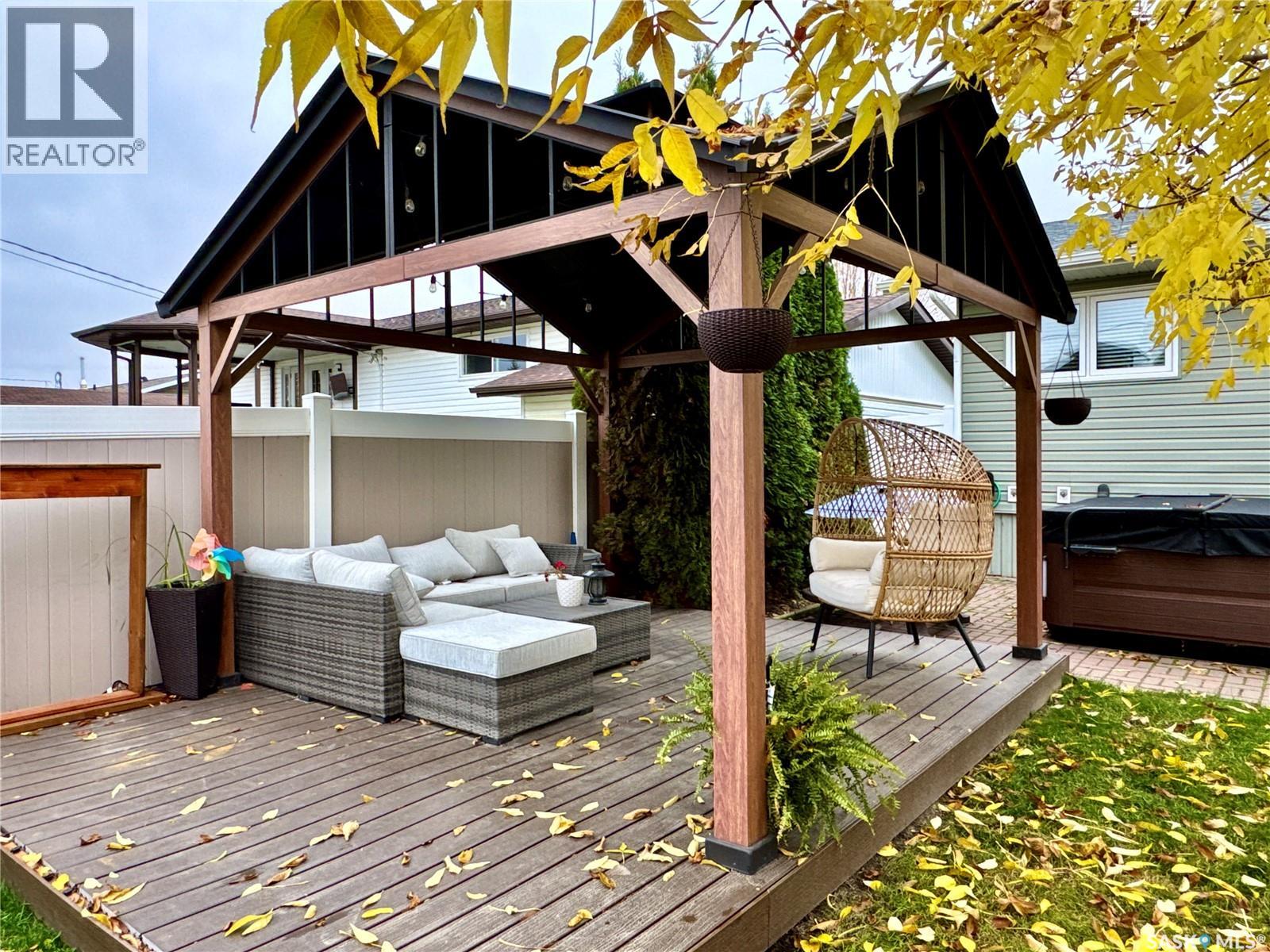 528 Westview CRESCENT - 63