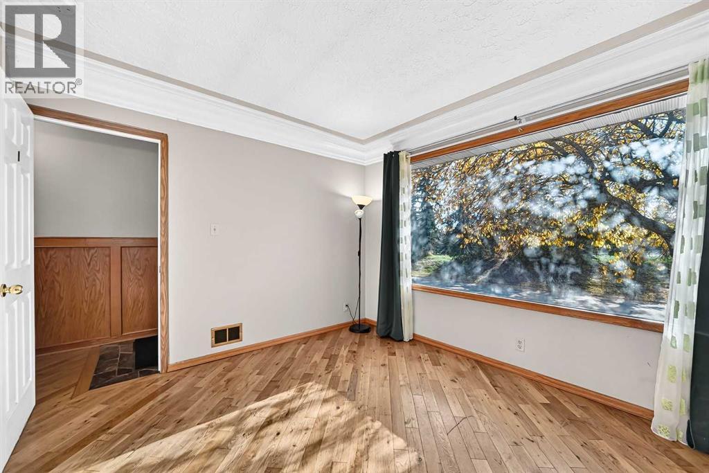 2208 Capitol Hill Crescent NW - photo 16