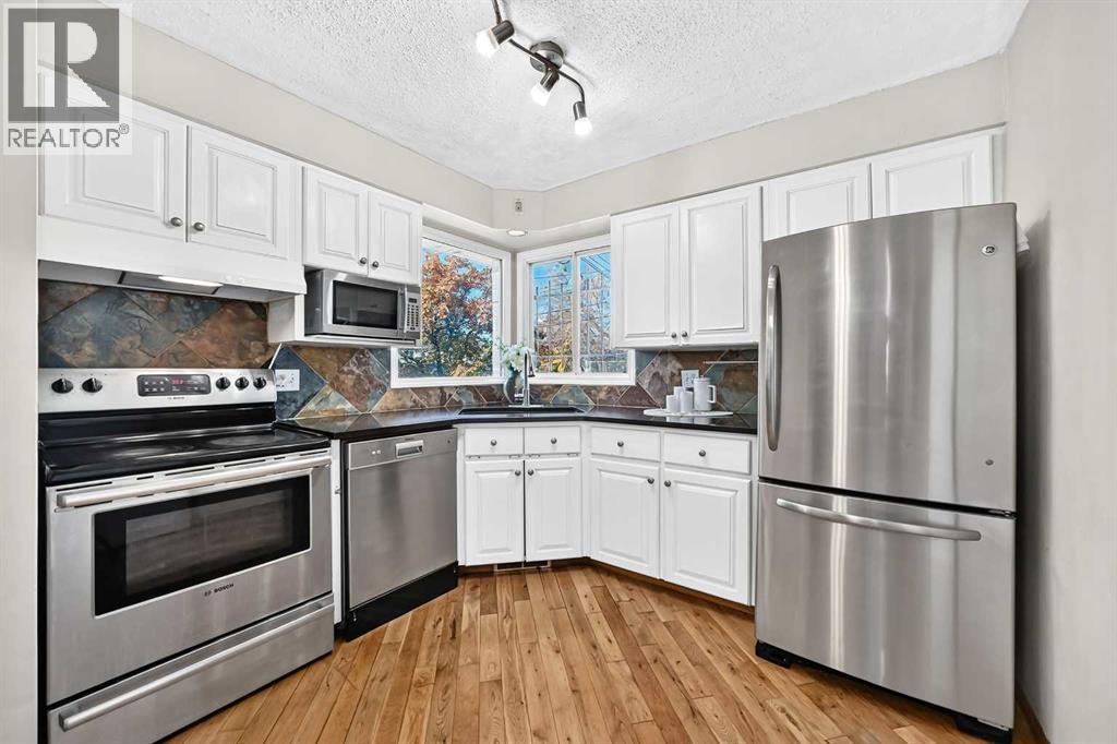 2208 Capitol Hill Crescent NW - photo 6