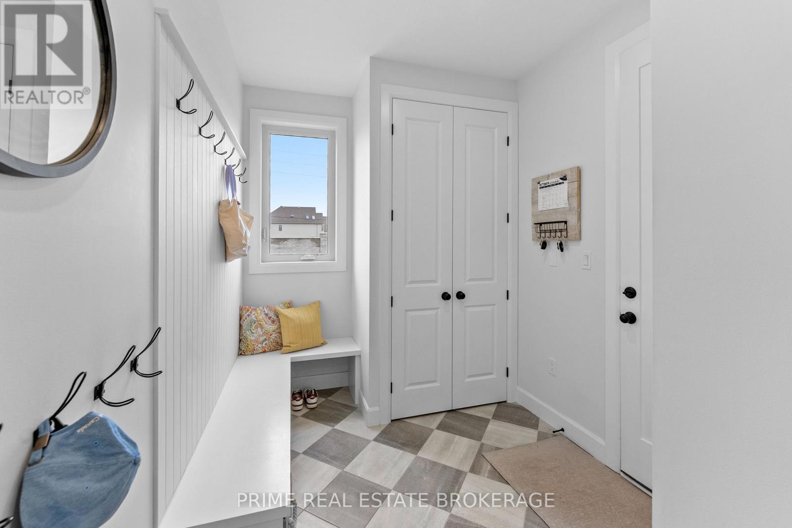 4 bedroom Single Family interior view, 826 Eagletrace Drive, London North (North S), Ontario