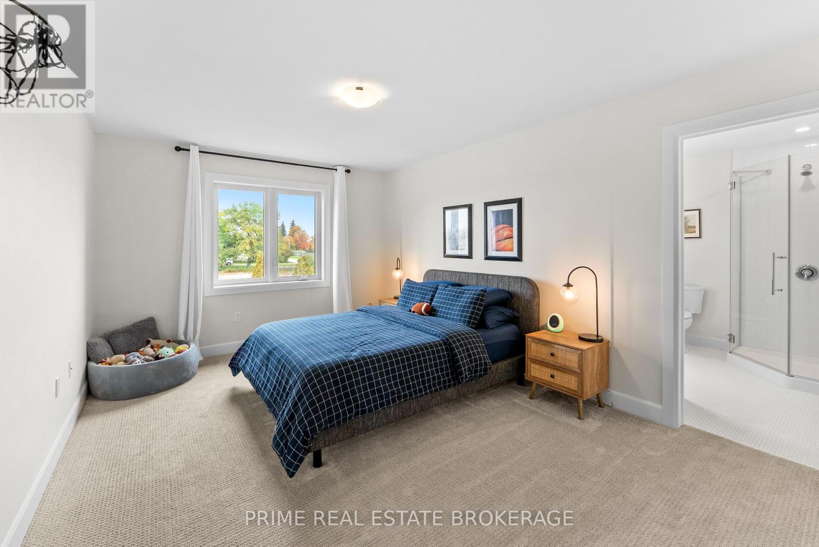 4 bedroom Single Family interior view, 826 Eagletrace Drive, London North (North S), Ontario